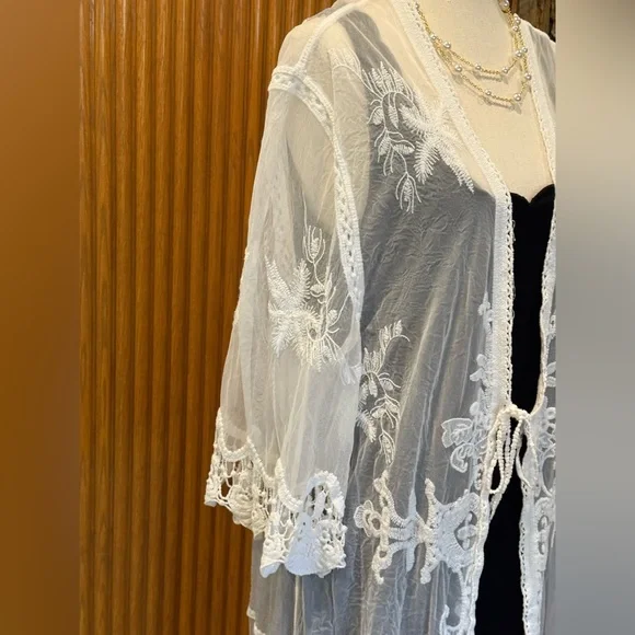 Vintage Style Embroidered White Lace Kimono Jacket/Coverup, One Size - Picture 6 of 14